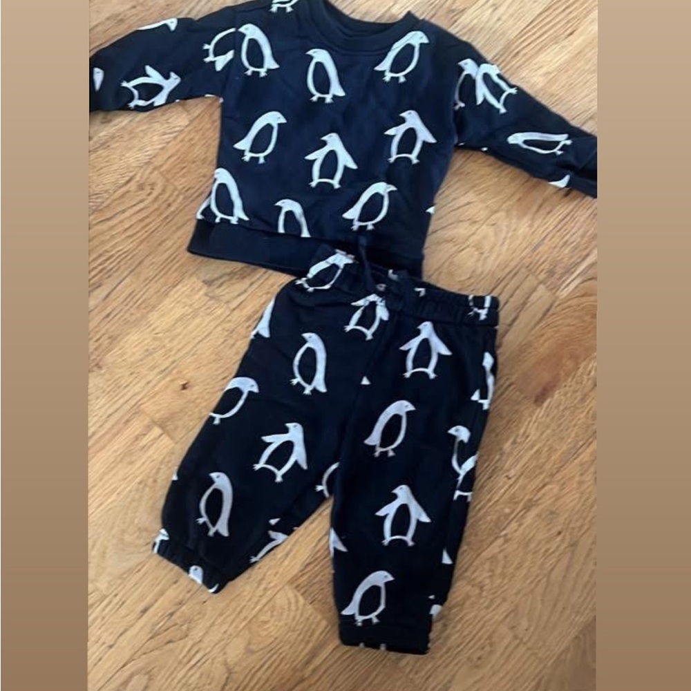 Hanna Andersson Black and White Penguin Pajama Set
